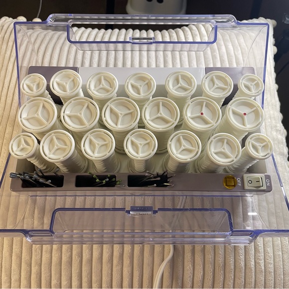 VS Sassoon electronic heated hair curlers - Picture 1 of 5